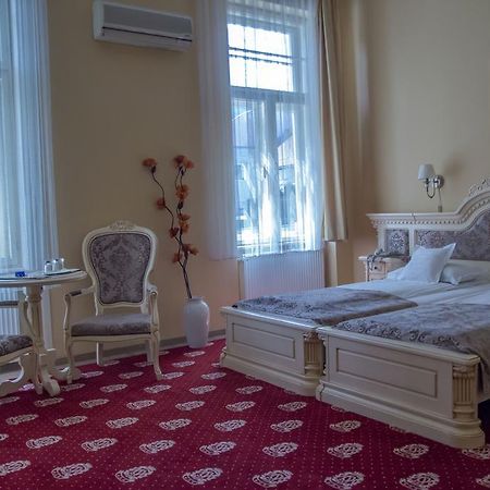 Hotel Astoria Satu Mare Buitenkant foto