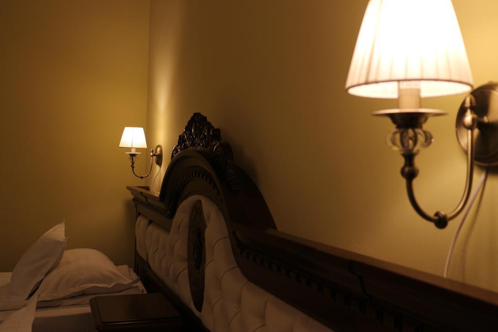Hotel Astoria Satu Mare Buitenkant foto