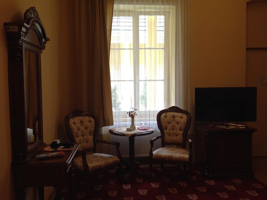 Hotel Astoria Satu Mare Kamer foto