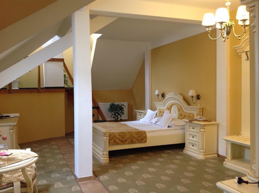 Hotel Astoria Satu Mare Kamer foto