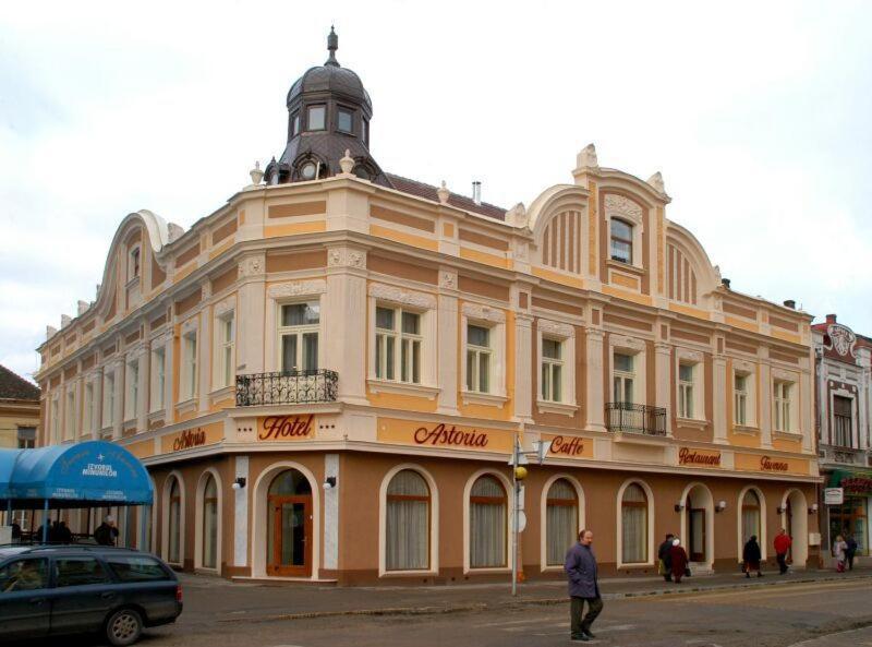 Hotel Astoria Satu Mare Buitenkant foto