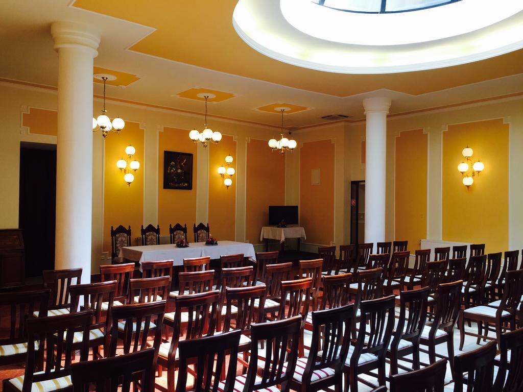 Hotel Astoria Satu Mare Buitenkant foto