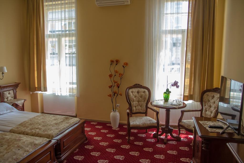 Hotel Astoria Satu Mare Buitenkant foto